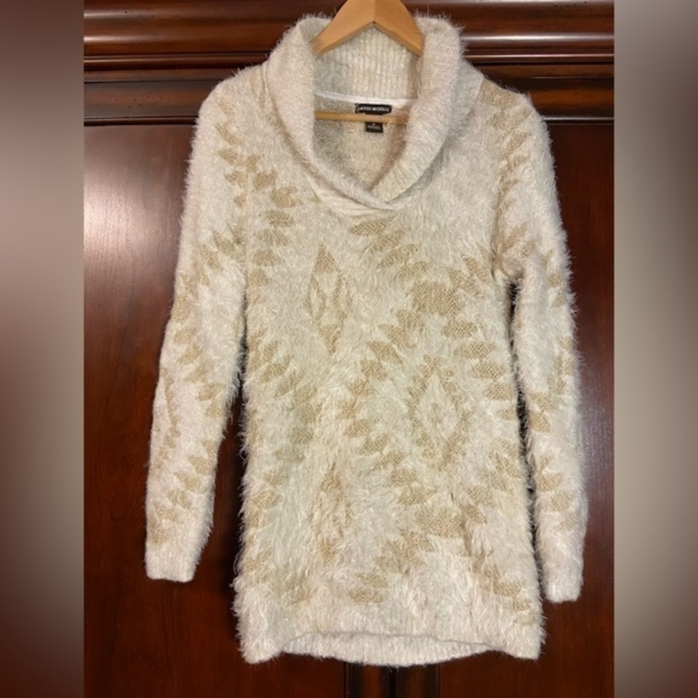 Lauren Michelle Sweater Faux Fur Look w Gold Shimmer Threads. Medium